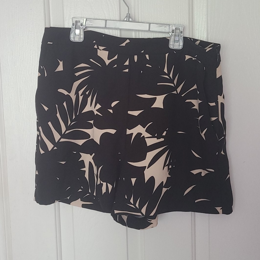 Ann Taylor Shorts  tropical print